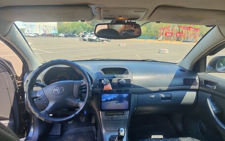 Toyota Avensis III рестайлинг, 2005 год, 600 000 рублей, 6 фотография