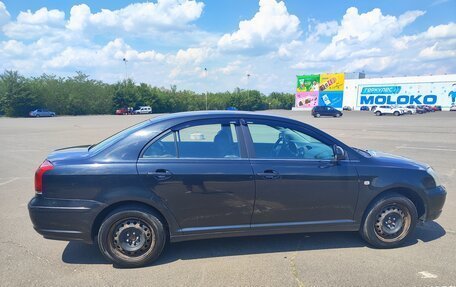 Toyota Avensis III рестайлинг, 2005 год, 600 000 рублей, 2 фотография