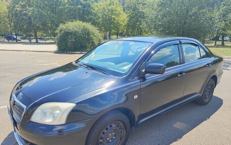 Toyota Avensis III рестайлинг, 2005 год, 600 000 рублей, 3 фотография