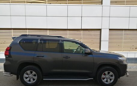 Toyota Land Cruiser Prado 150 рестайлинг 2, 2020 год, 4 700 000 рублей, 4 фотография