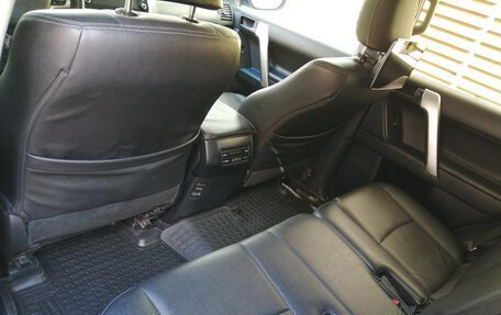Toyota Land Cruiser Prado 150 рестайлинг 2, 2020 год, 4 700 000 рублей, 8 фотография