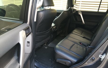 Toyota Land Cruiser Prado 150 рестайлинг 2, 2020 год, 4 700 000 рублей, 9 фотография