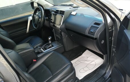 Toyota Land Cruiser Prado 150 рестайлинг 2, 2020 год, 4 700 000 рублей, 6 фотография