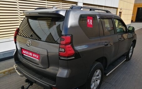 Toyota Land Cruiser Prado 150 рестайлинг 2, 2020 год, 4 700 000 рублей, 3 фотография