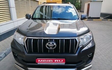 Toyota Land Cruiser Prado 150 рестайлинг 2, 2020 год, 4 700 000 рублей, 17 фотография