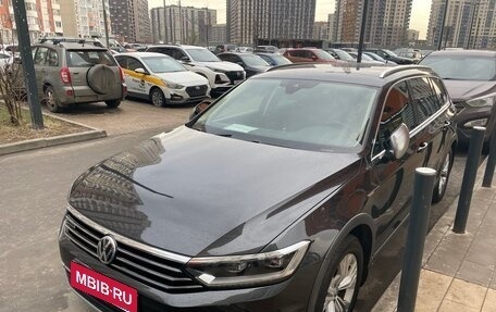 Volkswagen Passat B8 рестайлинг, 2018 год, 2 700 000 рублей, 1 фотография