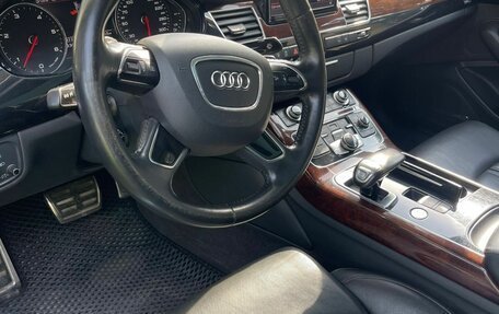 Audi A8, 2011 год, 1 350 000 рублей, 4 фотография