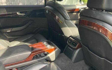 Audi A8, 2011 год, 1 350 000 рублей, 11 фотография