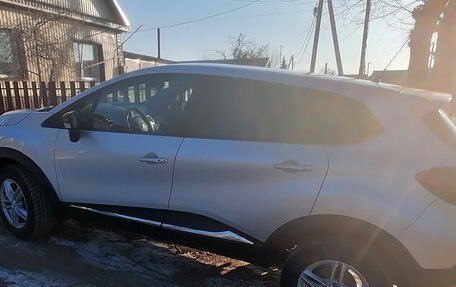 Renault Kaptur I рестайлинг, 2019 год, 1 700 000 рублей, 3 фотография