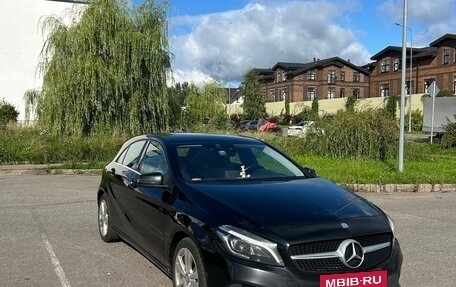 Mercedes-Benz A-Класс, 2016 год, 1 800 000 рублей, 3 фотография