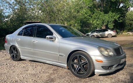 Mercedes-Benz C-Класс, 2005 год, 700 000 рублей, 3 фотография