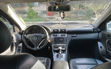 Mercedes-Benz C-Класс, 2005 год, 700 000 рублей, 8 фотография