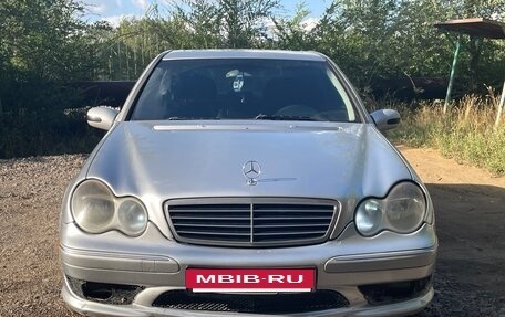 Mercedes-Benz C-Класс, 2005 год, 700 000 рублей, 2 фотография