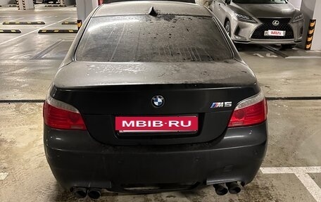 BMW M5, 2005 год, 1 500 000 рублей, 5 фотография