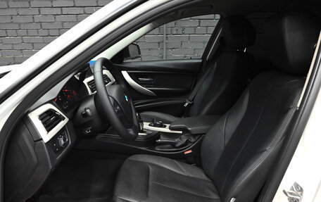BMW 3 серия, 2016 год, 1 900 000 рублей, 9 фотография
