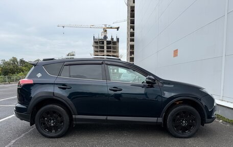 Toyota RAV4, 2018 год, 1 825 000 рублей, 5 фотография