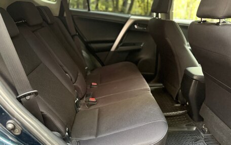 Toyota RAV4, 2018 год, 1 825 000 рублей, 12 фотография