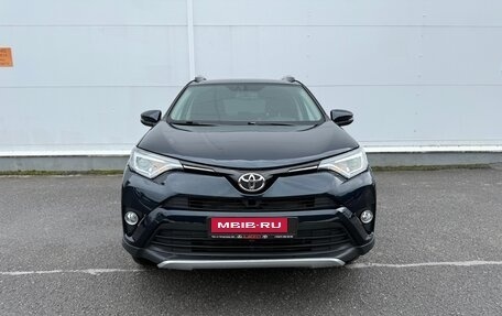 Toyota RAV4, 2018 год, 1 825 000 рублей, 3 фотография