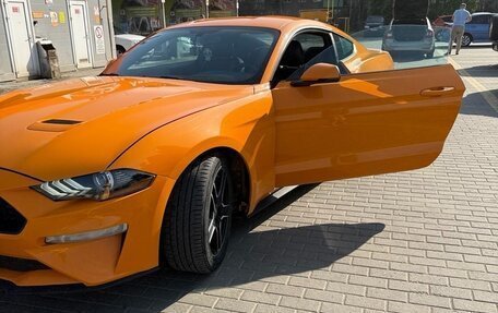 Ford Mustang VI рестайлинг, 2018 год, 3 050 000 рублей, 7 фотография
