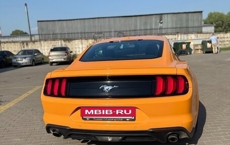 Ford Mustang VI рестайлинг, 2018 год, 3 050 000 рублей, 5 фотография