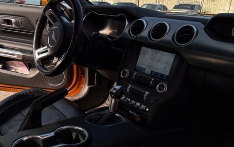 Ford Mustang VI рестайлинг, 2018 год, 3 050 000 рублей, 11 фотография