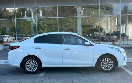 KIA Rio IV, 2017 год, 925 000 рублей, 8 фотография