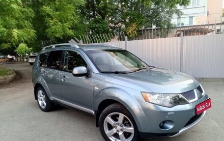 Mitsubishi Outlander III рестайлинг 3, 2007 год, 1 200 000 рублей, 1 фотография