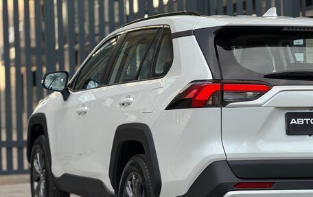 Toyota RAV4, 2025 год, 3 750 000 рублей, 21 фотография