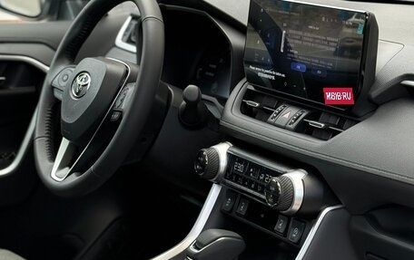 Toyota RAV4, 2025 год, 3 750 000 рублей, 24 фотография
