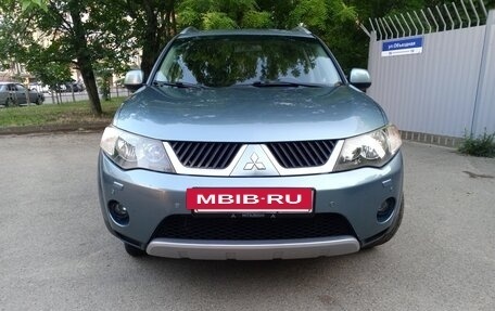 Mitsubishi Outlander III рестайлинг 3, 2007 год, 1 200 000 рублей, 2 фотография