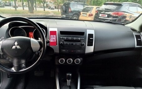 Mitsubishi Outlander III рестайлинг 3, 2007 год, 1 200 000 рублей, 7 фотография