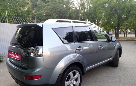 Mitsubishi Outlander III рестайлинг 3, 2007 год, 1 200 000 рублей, 6 фотография