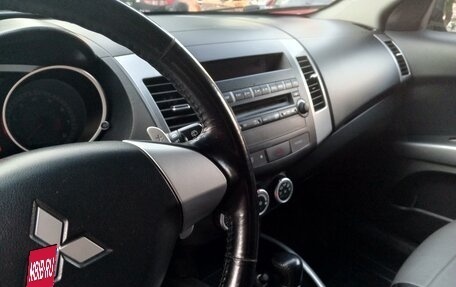 Mitsubishi Outlander III рестайлинг 3, 2007 год, 1 200 000 рублей, 8 фотография