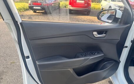 Hyundai Solaris II рестайлинг, 2019 год, 1 349 999 рублей, 16 фотография