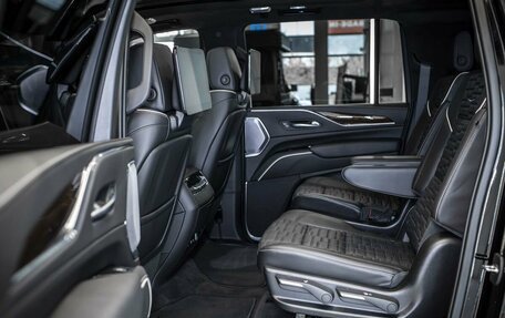 Cadillac Escalade V, 2022 год, 12 399 999 рублей, 17 фотография