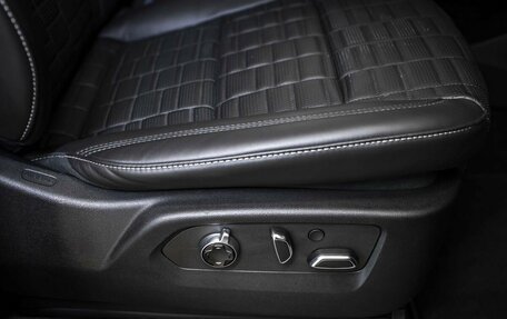 Cadillac Escalade V, 2022 год, 12 399 999 рублей, 23 фотография