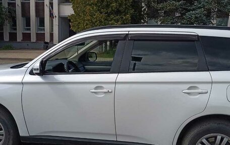 Mitsubishi Outlander III рестайлинг 3, 2012 год, 1 300 000 рублей, 3 фотография