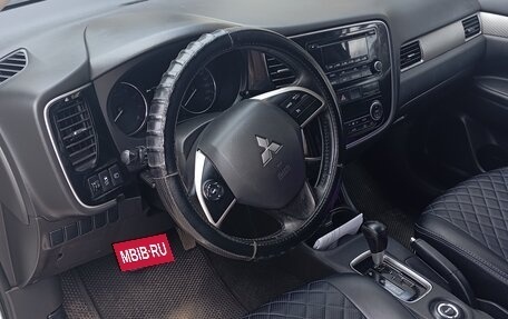 Mitsubishi Outlander III рестайлинг 3, 2012 год, 1 300 000 рублей, 6 фотография
