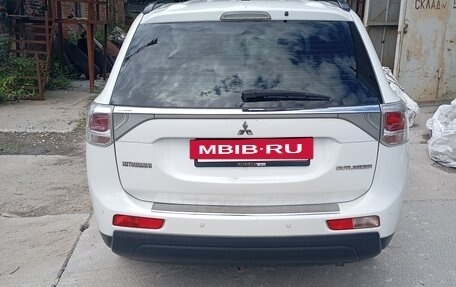 Mitsubishi Outlander III рестайлинг 3, 2012 год, 1 300 000 рублей, 5 фотография