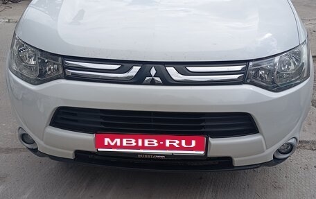 Mitsubishi Outlander III рестайлинг 3, 2012 год, 1 300 000 рублей, 7 фотография
