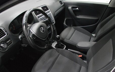 Volkswagen Polo VI (EU Market), 2017 год, 1 100 000 рублей, 10 фотография