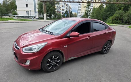 Hyundai Solaris II рестайлинг, 2013 год, 720 000 рублей, 2 фотография