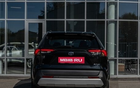 Toyota RAV4, 2024 год, 4 200 000 рублей, 6 фотография