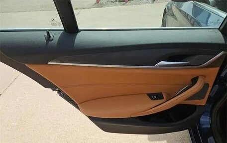 BMW 5 серия, 2023 год, 4 696 550 рублей, 11 фотография