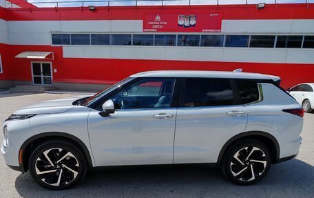 Mitsubishi Outlander, 2021 год, 3 490 000 рублей, 8 фотография