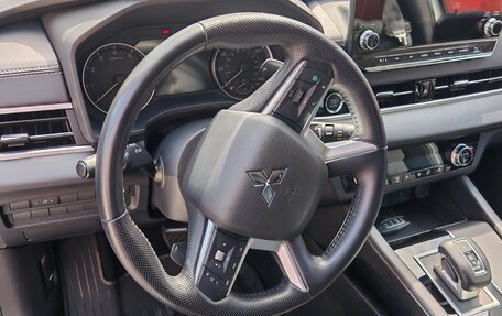 Mitsubishi Outlander, 2021 год, 3 490 000 рублей, 9 фотография