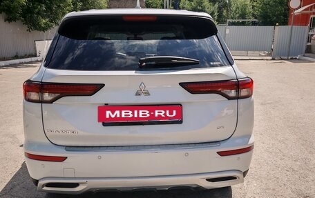 Mitsubishi Outlander, 2021 год, 3 490 000 рублей, 6 фотография