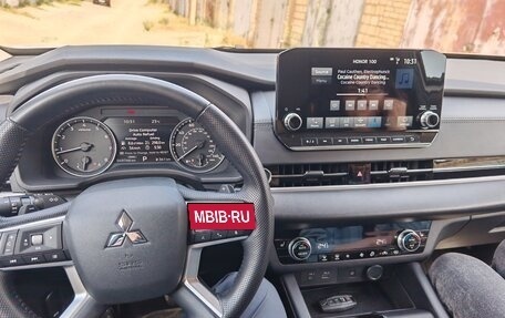 Mitsubishi Outlander, 2021 год, 3 490 000 рублей, 11 фотография