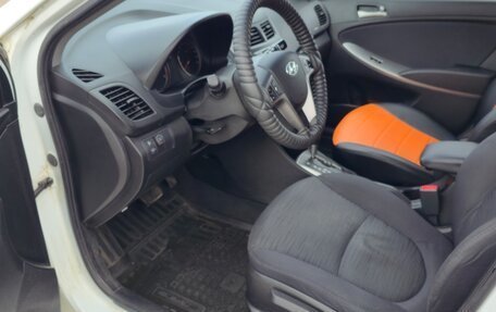 Hyundai Solaris II рестайлинг, 2016 год, 1 000 000 рублей, 7 фотография