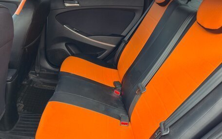 Hyundai Solaris II рестайлинг, 2016 год, 1 000 000 рублей, 12 фотография